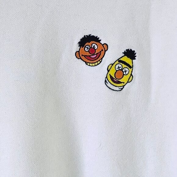 Uniqlo KAWS Sesame Street White Sweatshirt with Bert and Ernie. Sz. M - Picture 5 of 8